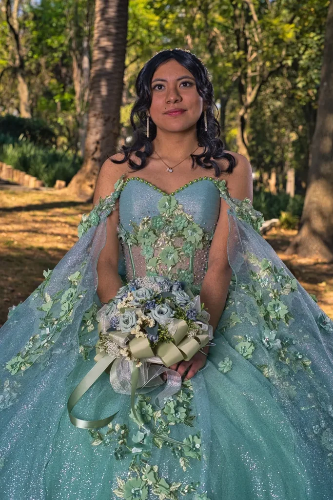 Sesión emocional preva de los 15 años d paola en cdmx en los pinos